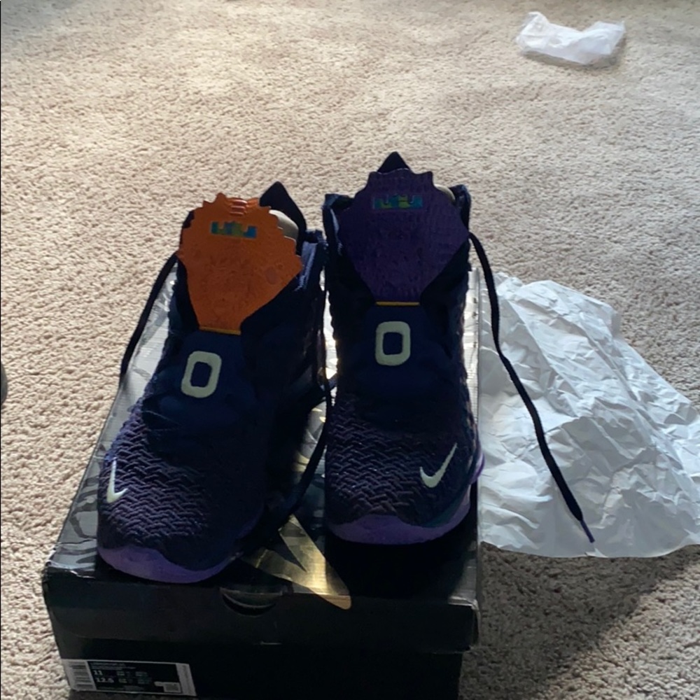 LeBron Monstars 17